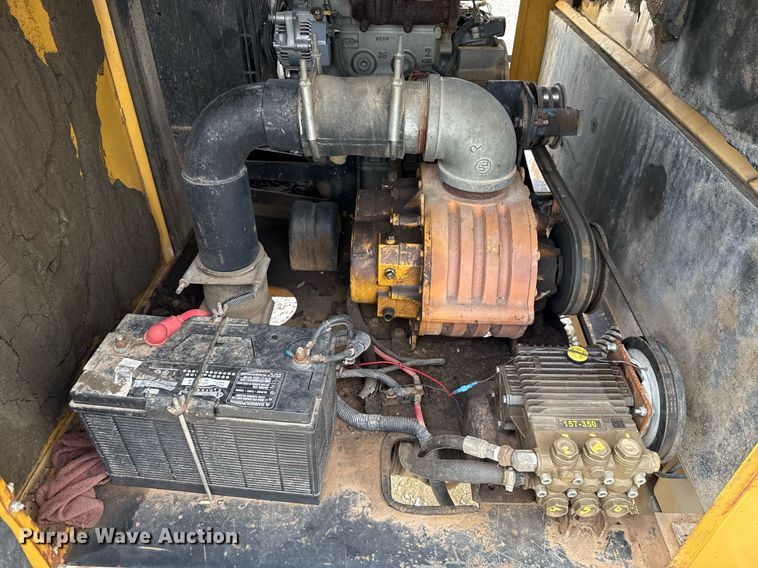 image for item HI9283 Vermeer LP555DT vacuum excavator