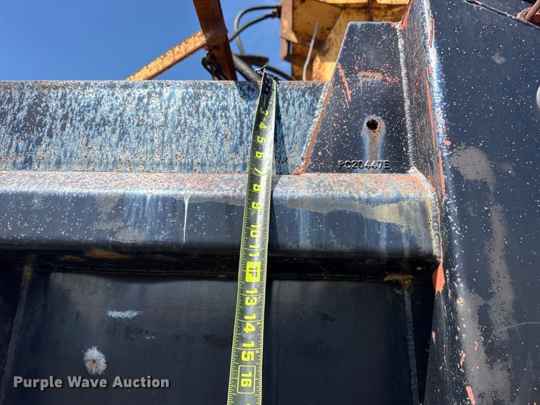 image for item HT9430 2005 Sterling L-Line dump truck