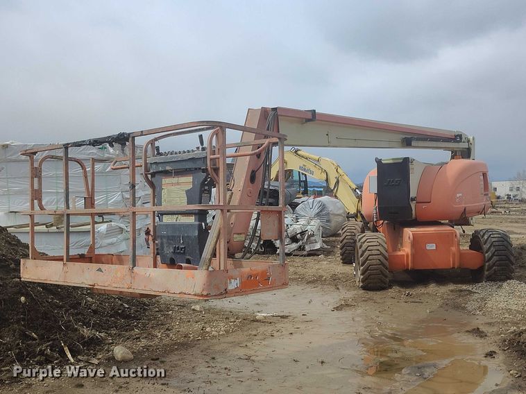 image for item IH9483 2007 JLG 800A boom lift