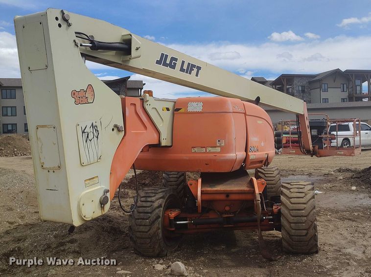 image for item IH9483 2007 JLG 800A boom lift