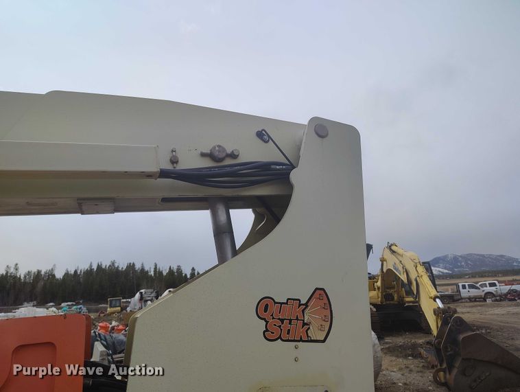 image for item IH9483 2007 JLG 800A boom lift