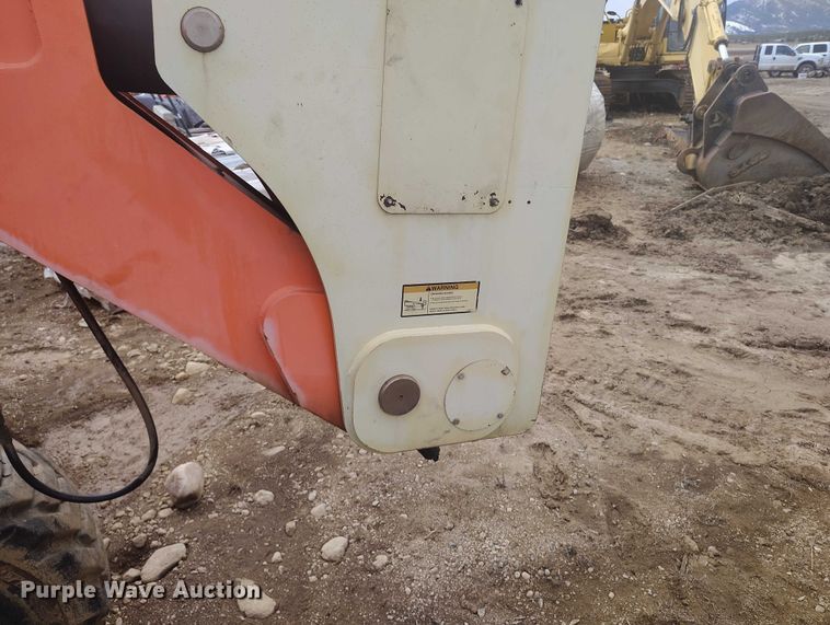 image for item IH9483 2007 JLG 800A boom lift