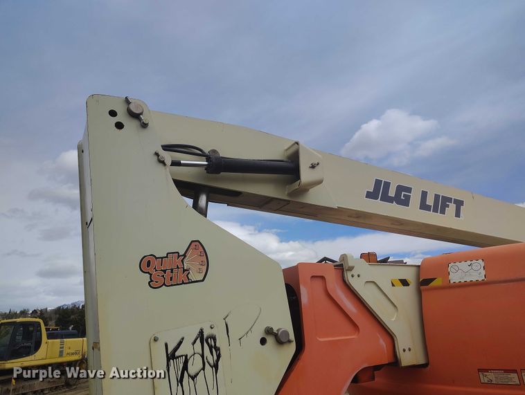 image for item IH9483 2007 JLG 800A boom lift
