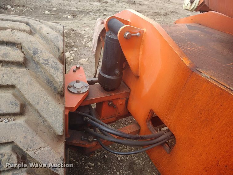 image for item IH9483 2007 JLG 800A boom lift