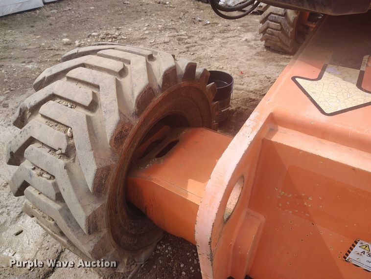 image for item IH9483 2007 JLG 800A boom lift