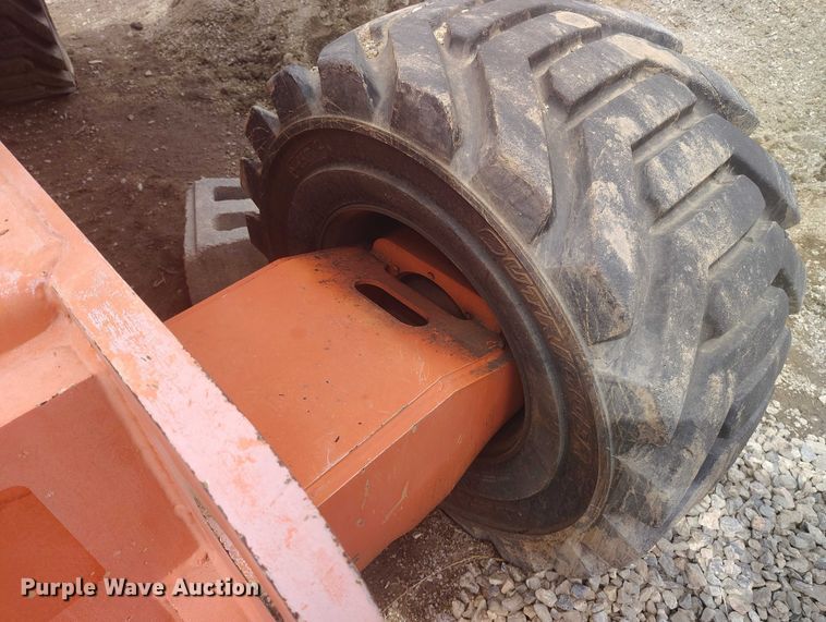 image for item IH9483 2007 JLG 800A boom lift