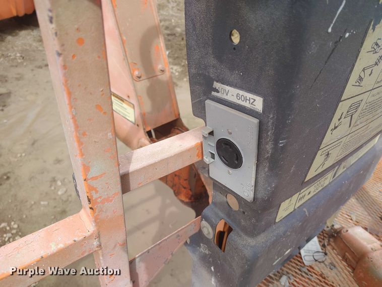 image for item IH9483 2007 JLG 800A boom lift