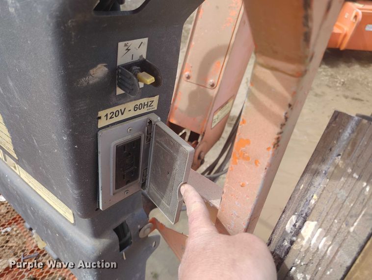 image for item IH9483 2007 JLG 800A boom lift