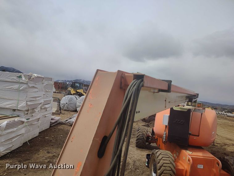 image for item IH9483 2007 JLG 800A boom lift