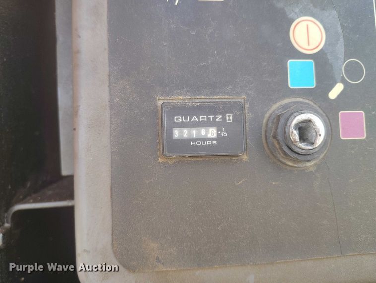 image for item IH9483 2007 JLG 800A boom lift