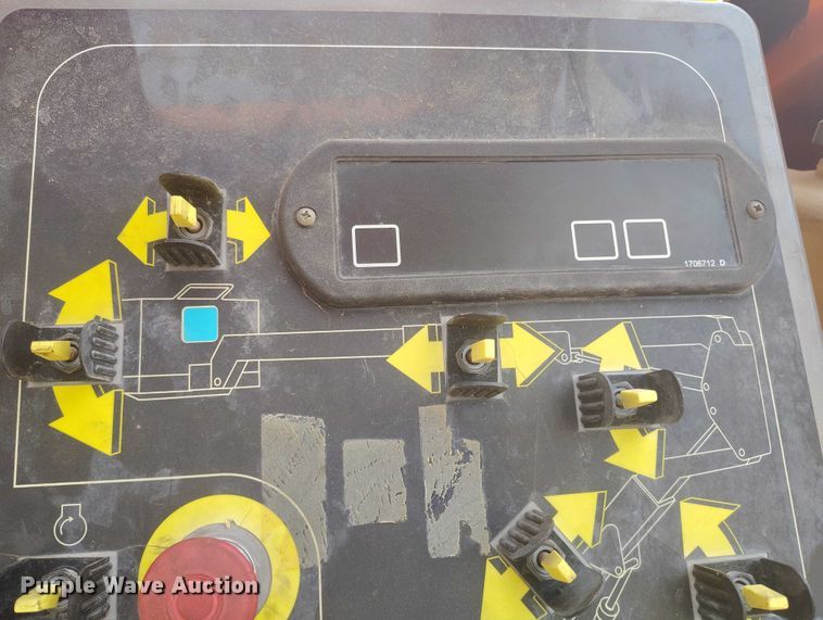 image for item IH9483 2007 JLG 800A boom lift