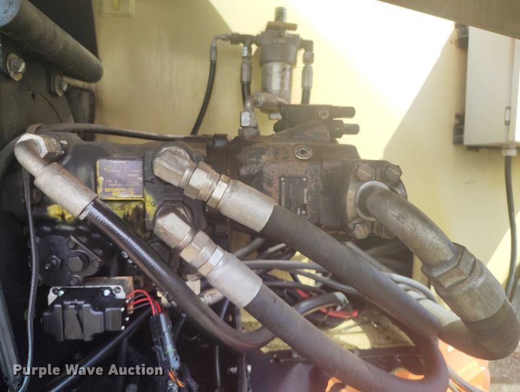 image for item IH9483 2007 JLG 800A boom lift