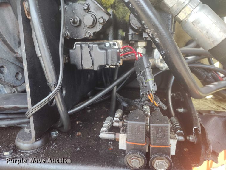 image for item IH9483 2007 JLG 800A boom lift