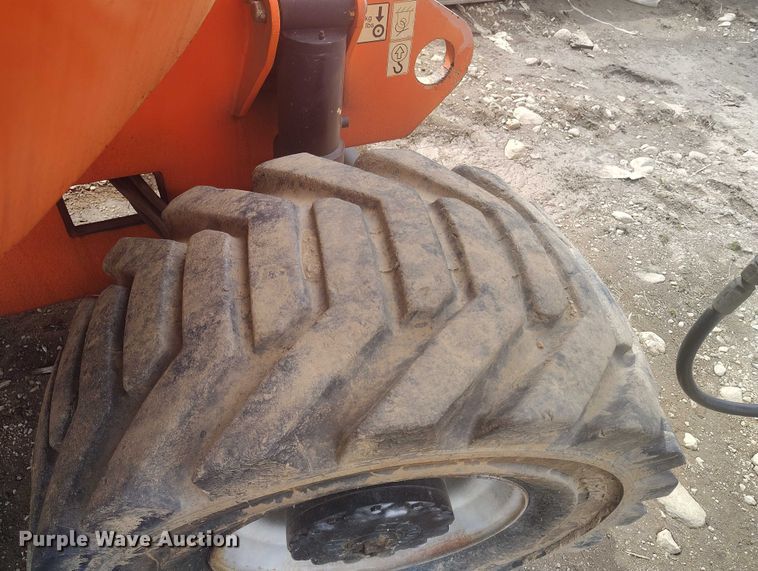 image for item IH9483 2007 JLG 800A boom lift