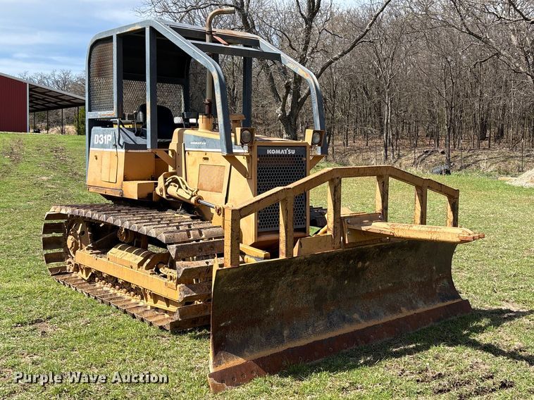 image for item NK9041 Komatsu D31P-18 dozer
