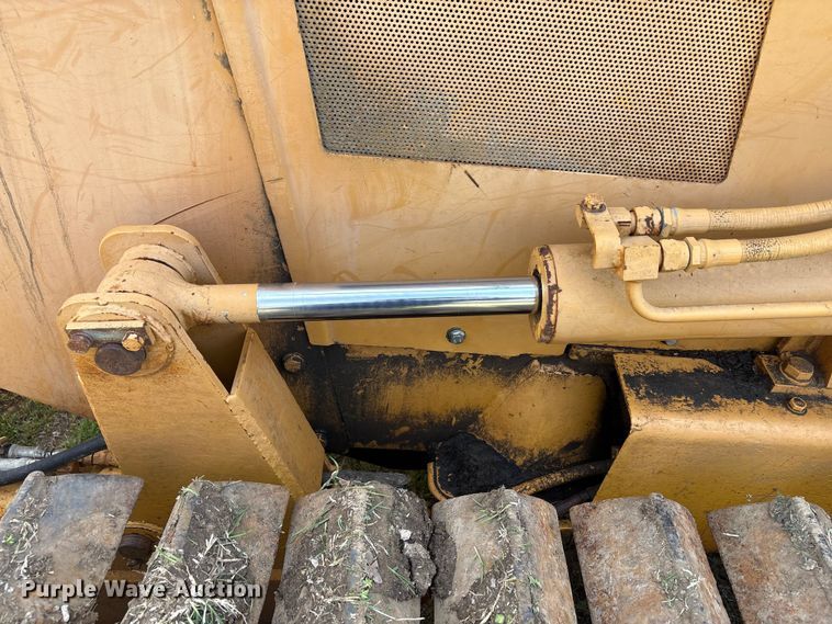 image for item NK9041 Komatsu D31P-18 dozer