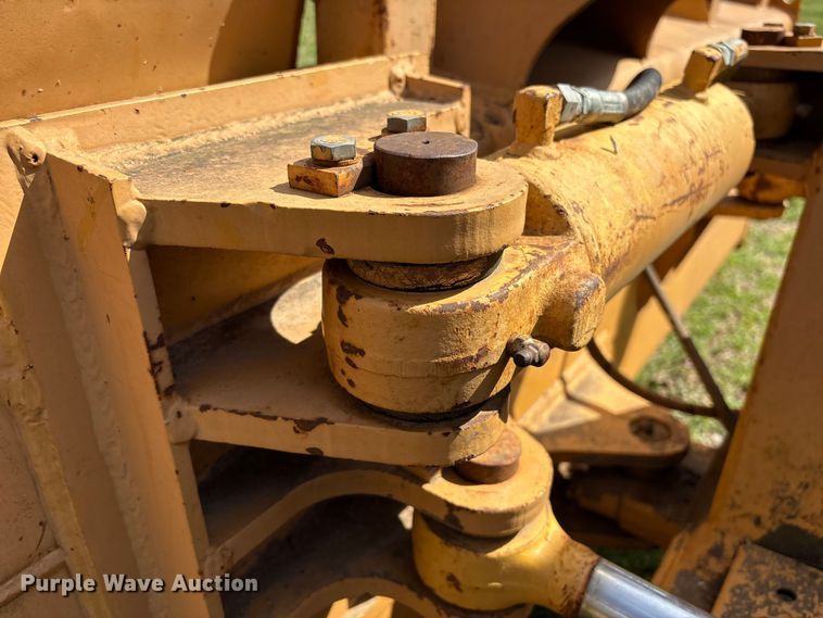 image for item NK9041 Komatsu D31P-18 dozer