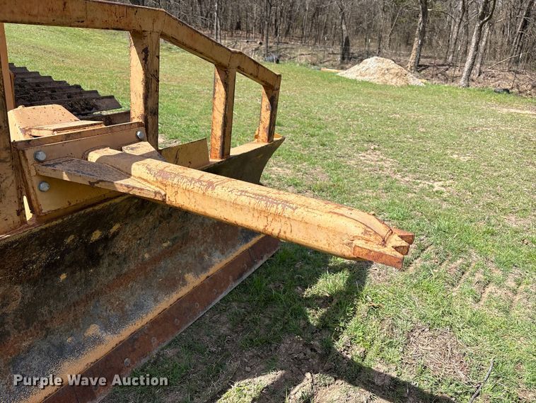 image for item NK9041 Komatsu D31P-18 dozer