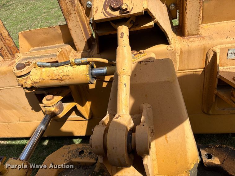 image for item NK9041 Komatsu D31P-18 dozer