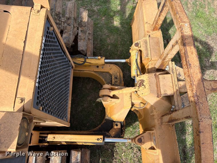 image for item NK9041 Komatsu D31P-18 dozer