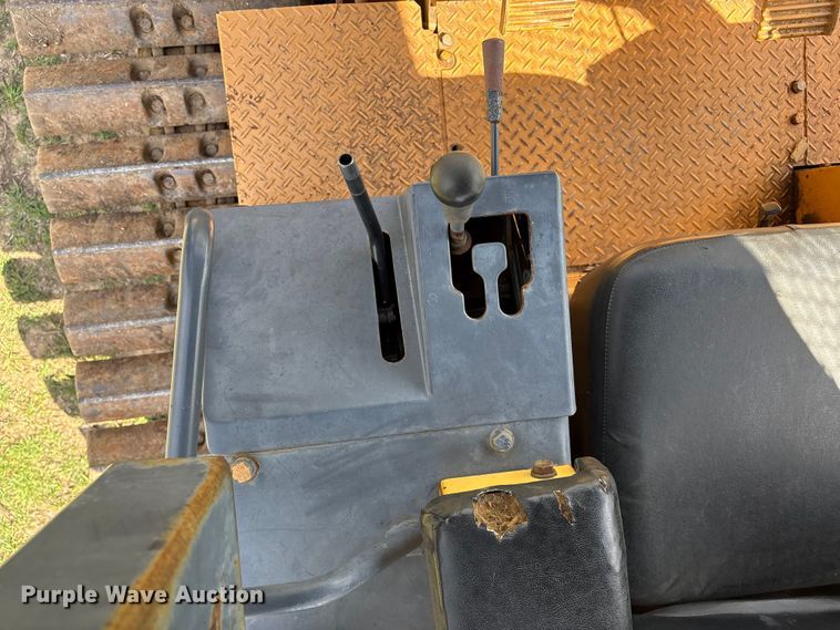 image for item NK9041 Komatsu D31P-18 dozer