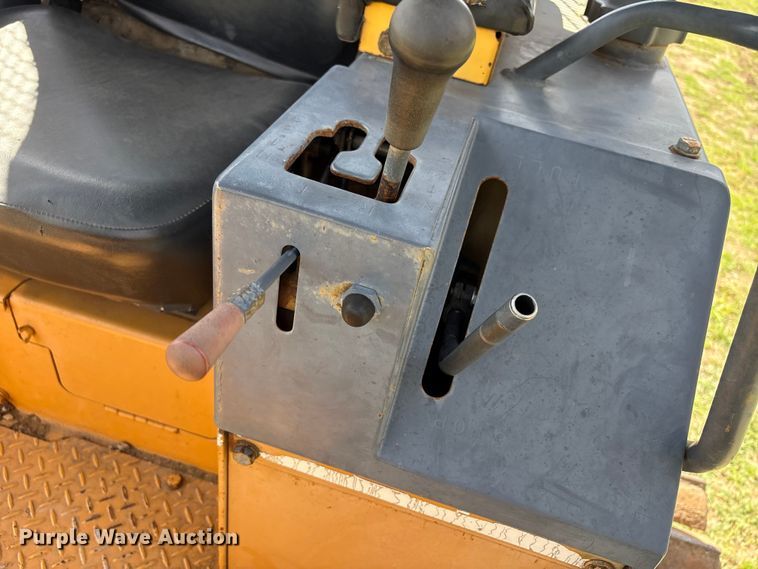 image for item NK9041 Komatsu D31P-18 dozer