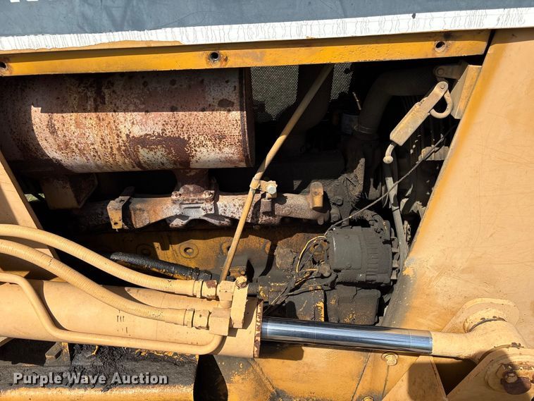 image for item NK9041 Komatsu D31P-18 dozer