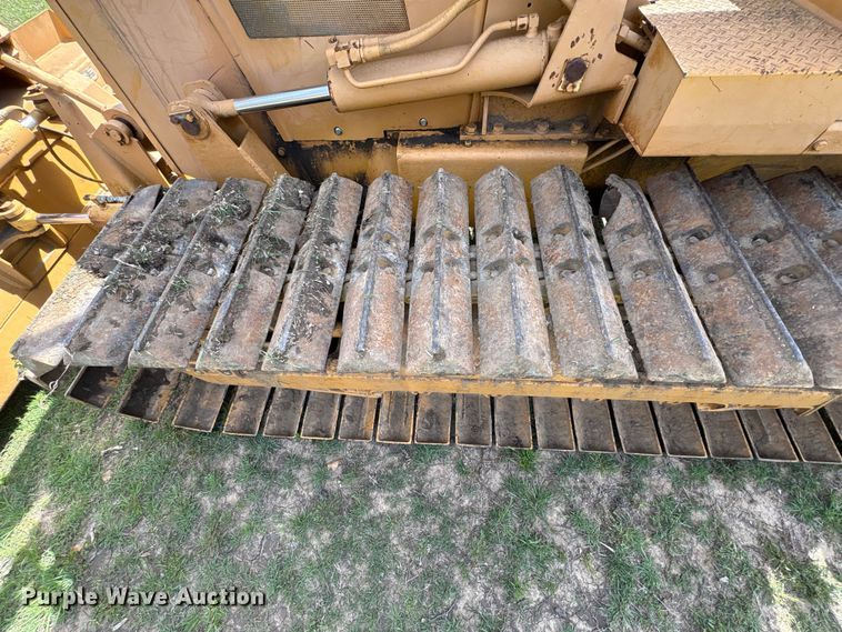 image for item NK9041 Komatsu D31P-18 dozer