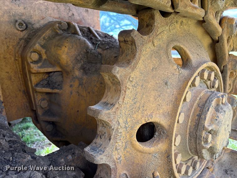 image for item NK9041 Komatsu D31P-18 dozer