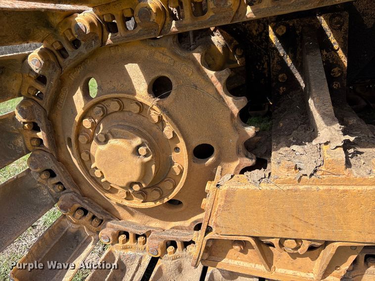 image for item NK9041 Komatsu D31P-18 dozer