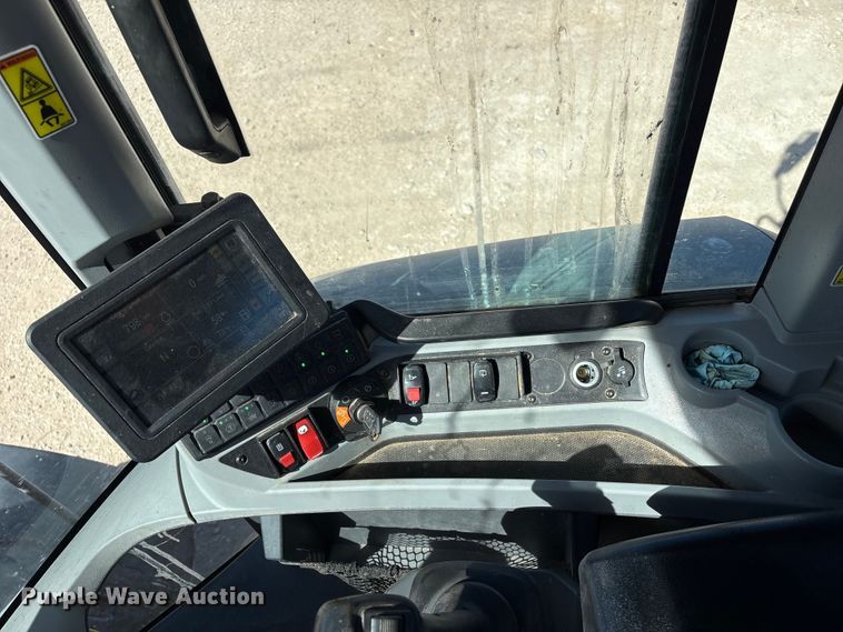 image for item NK9043 2023 Caterpillar 930M wheel loader