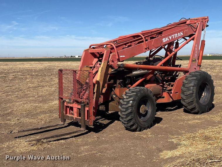 image for item NK9047 SkyTrak 4030 telehandler