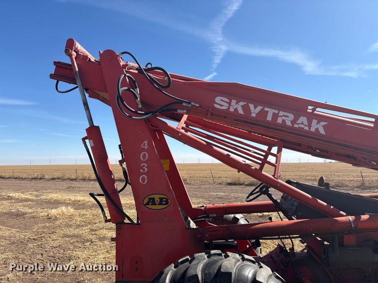 image for item NK9047 SkyTrak 4030 telehandler