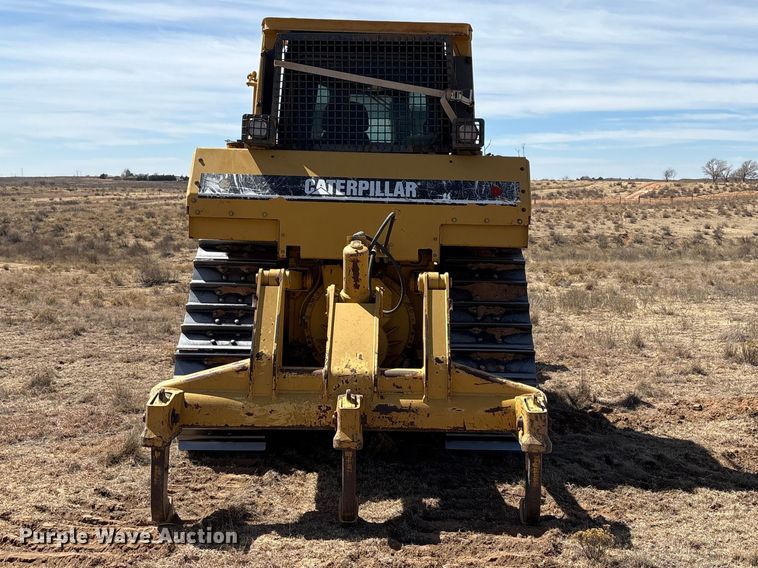 image for item NK9049 2005 Caterpillar D6R dozer
