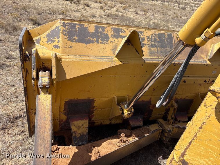 image for item NK9049 2005 Caterpillar D6R dozer