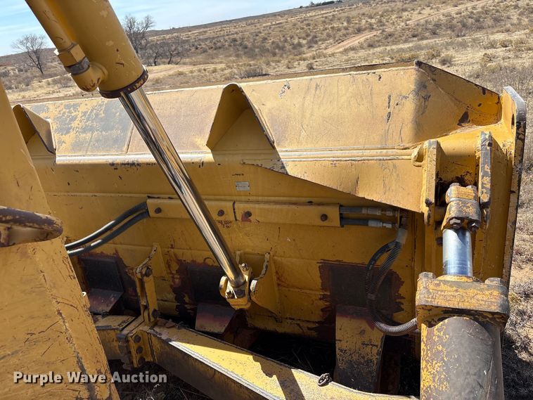 image for item NK9049 2005 Caterpillar D6R dozer