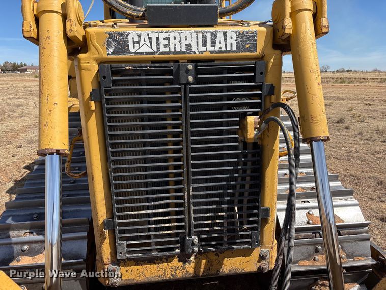image for item NK9049 2005 Caterpillar D6R dozer
