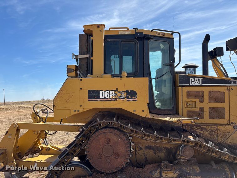 image for item NK9049 2005 Caterpillar D6R dozer