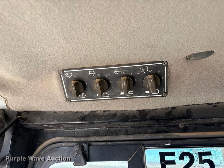 image for item NK9049 2005 Caterpillar D6R dozer