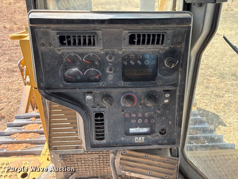 image for item NK9049 2005 Caterpillar D6R dozer