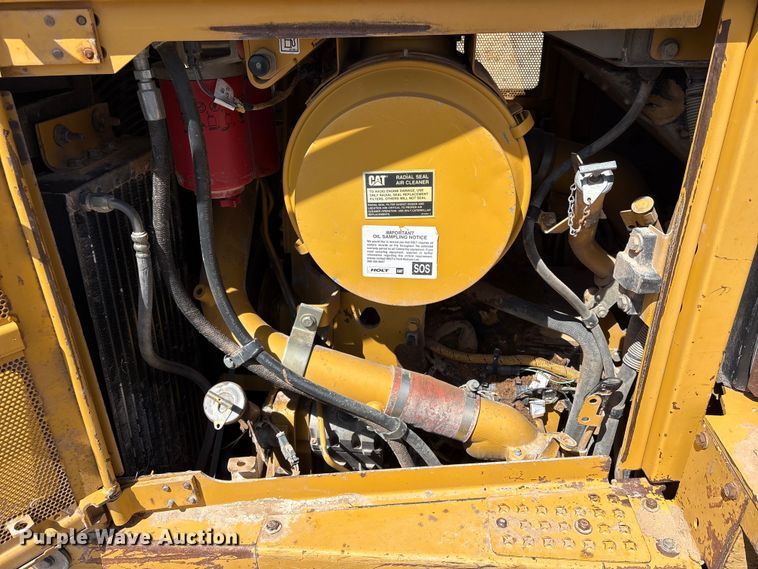 image for item NK9049 2005 Caterpillar D6R dozer