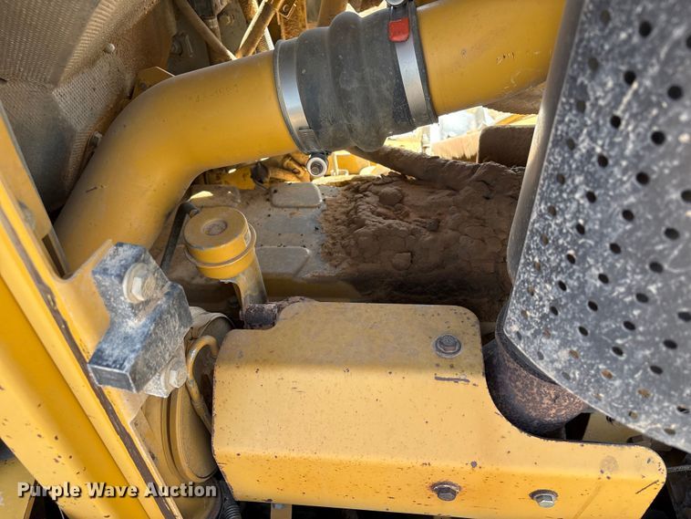 image for item NK9049 2005 Caterpillar D6R dozer