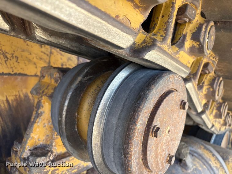 image for item NK9049 2005 Caterpillar D6R dozer