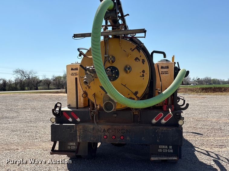 image for item NK9102 2017 Ford F750 Super Duty hydrovac truck