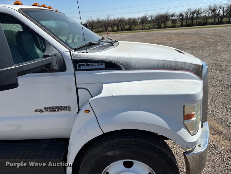 image for item NK9102 2017 Ford F750 Super Duty hydrovac truck