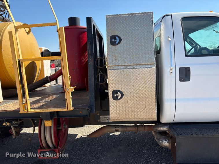 image for item NK9102 2017 Ford F750 Super Duty hydrovac truck