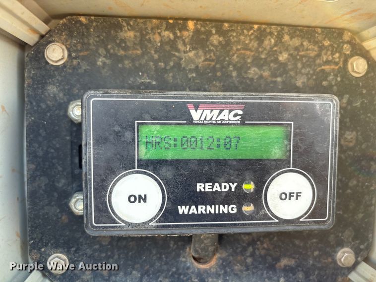 image for item NK9102 2017 Ford F750 Super Duty hydrovac truck