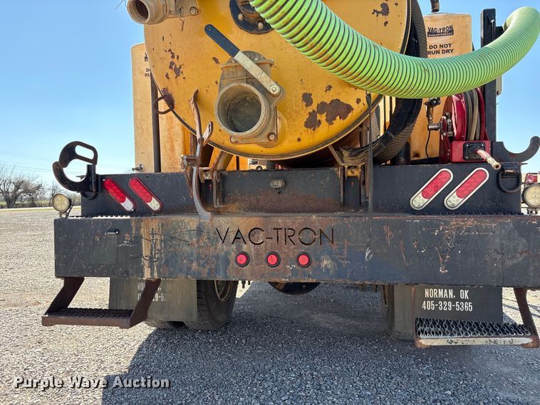 image for item NK9102 2017 Ford F750 Super Duty hydrovac truck