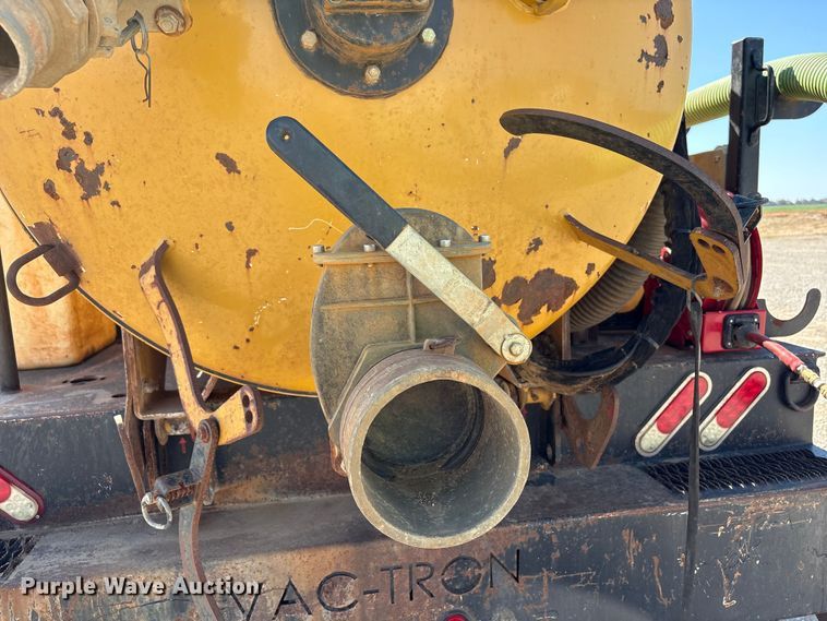 image for item NK9102 2017 Ford F750 Super Duty hydrovac truck