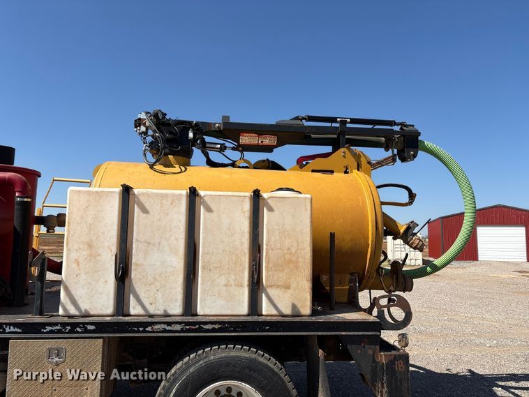 image for item NK9102 2017 Ford F750 Super Duty hydrovac truck